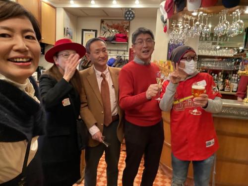 8F56893C-6B90-4459-93EE-7DFC95BF7A78 0