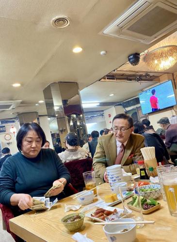 BB2E4DE2-C470-47D3-B2E0-A8BA24EE2535 0