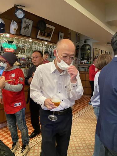 F6340B02-BEE2-4B48-AEE2-48D29C7B7A79 0